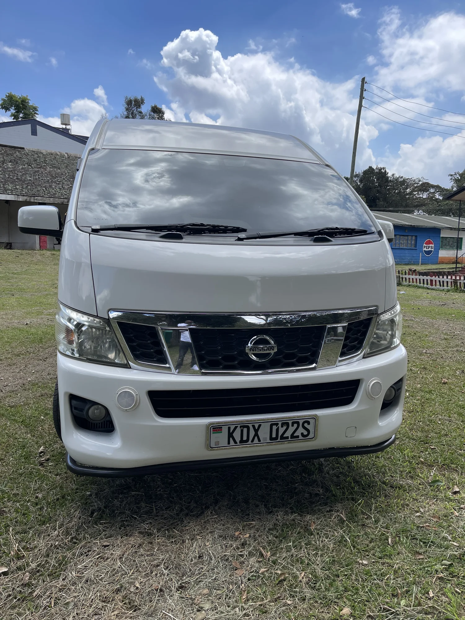 FunFlights' Executive Tour Van, front view with Kenyan number plate.